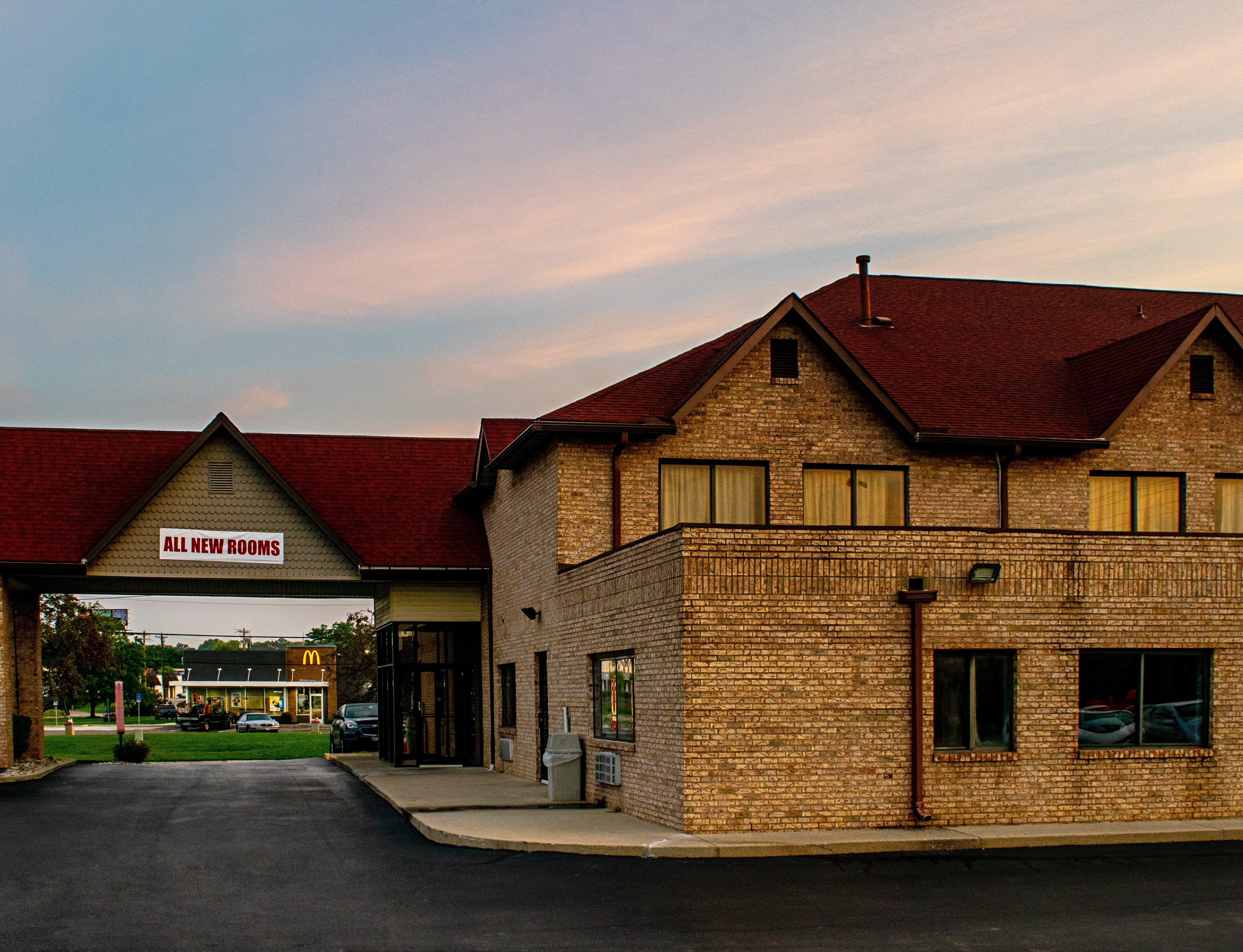 Red Roof Inn & Suites Middletown - Franklin Exterior photo