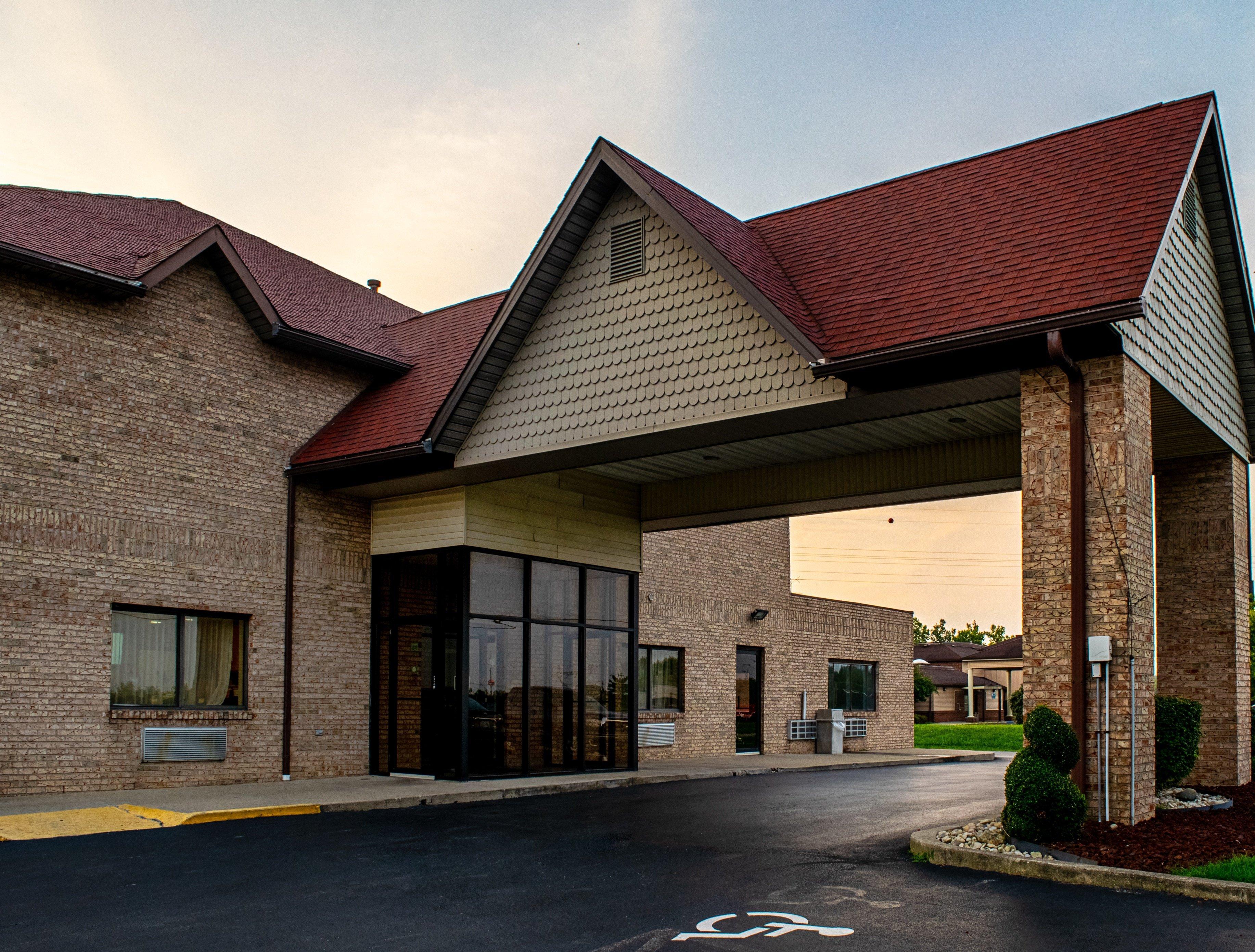 Red Roof Inn & Suites Middletown - Franklin Exterior photo
